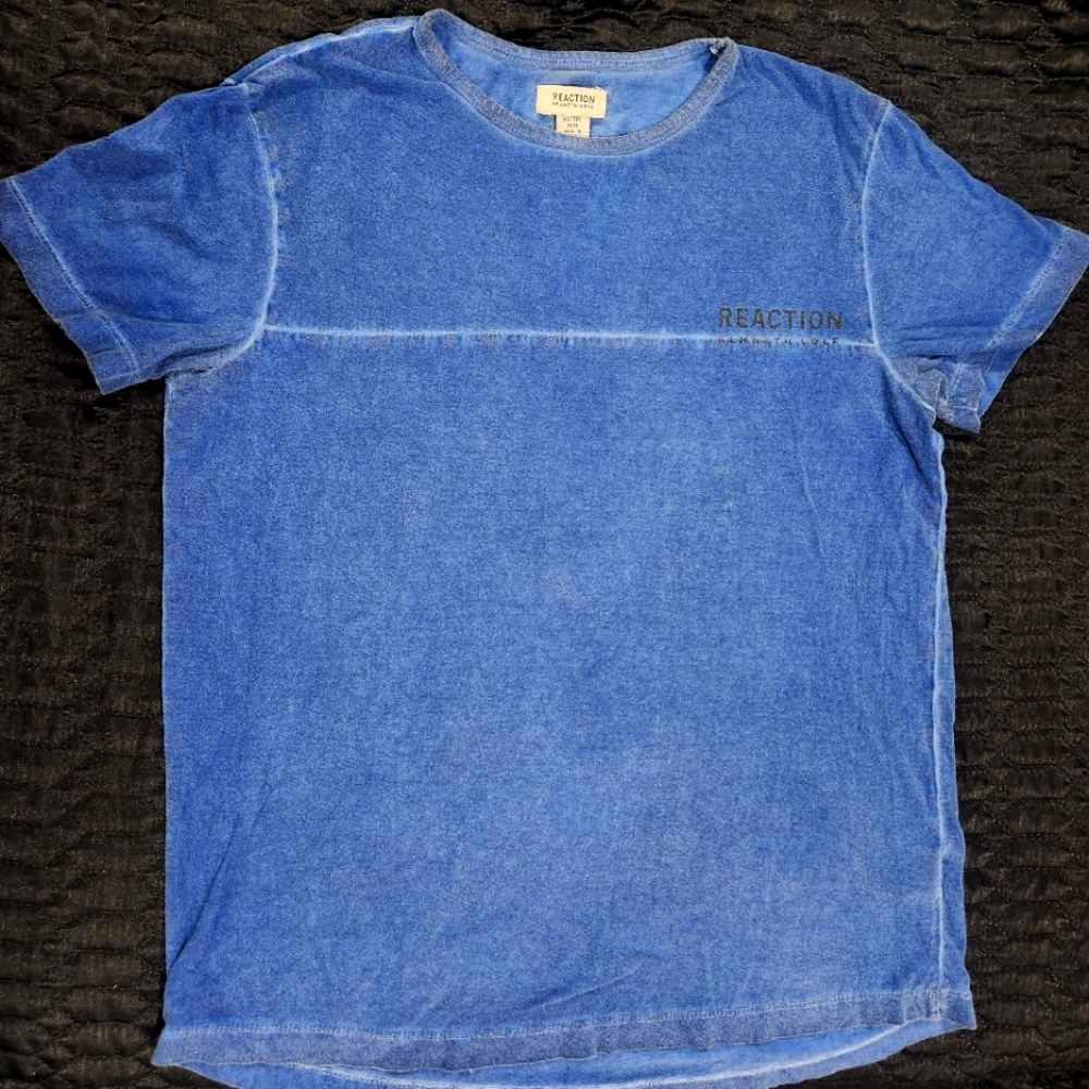 Kenneth Cole Reaction tshirt